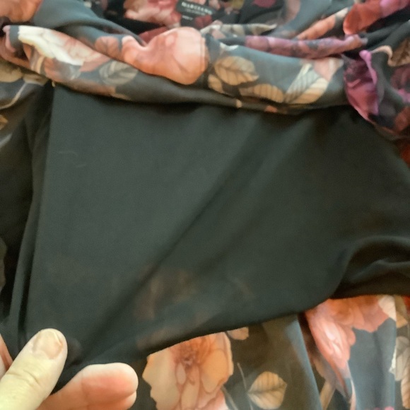 Marciano Black Floral Belted Lined Wrap Skirt Size 0 Asymmetrical Side Zip - Picture 6 of 9